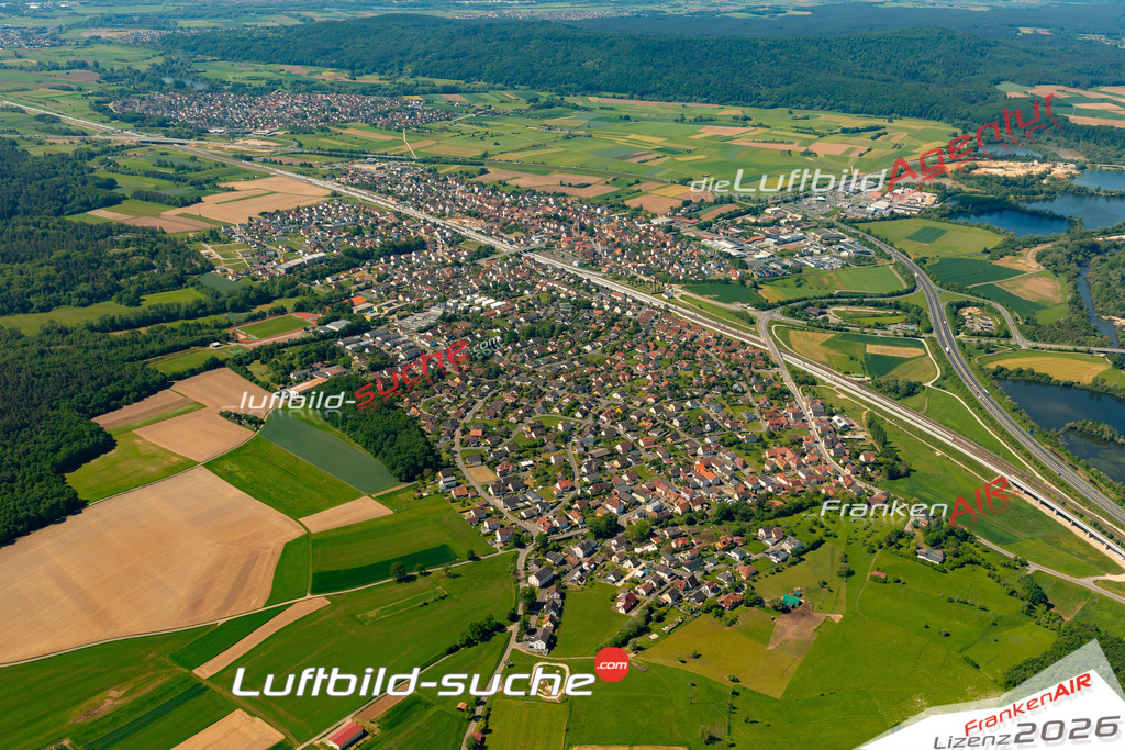 Das Luftbild zeigt :  Breitengüßbach - Die Luftaufnahme wurde 2024 vom UL-Flugzeug aus erstellt ( keine Drohne ) - Hochauflösende Luftaufnahme - Für grossformatige Ausdrucke geeignet. Die Geschenkidee !Mit Lizenz und Bildrechte bestellbar