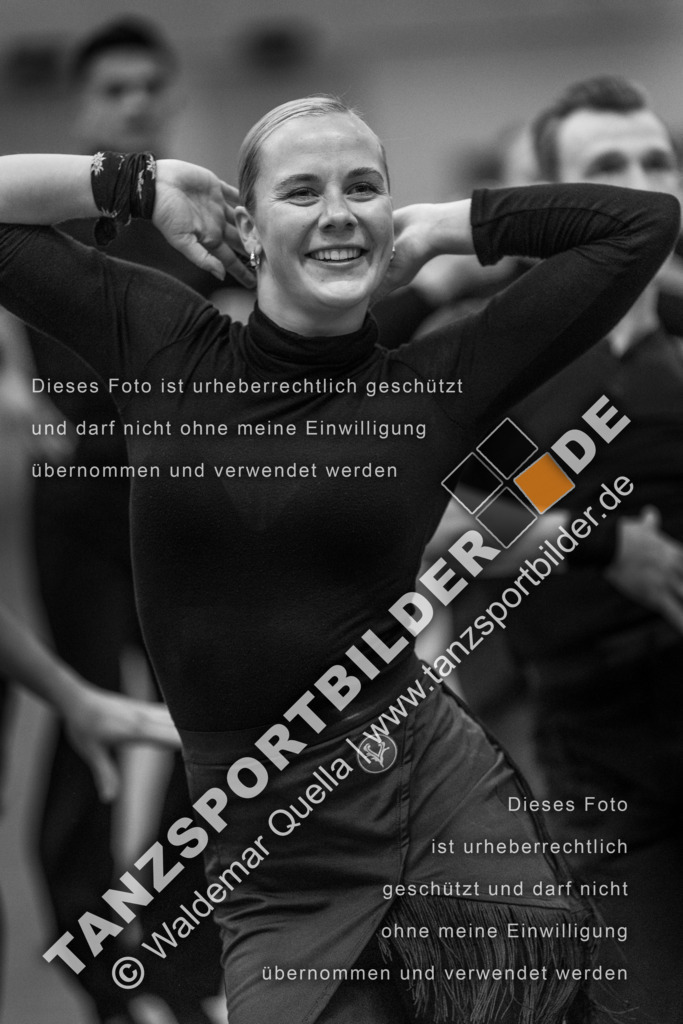 20231020-00728 | Hier finden Sie Tanz Bilder vom Latein und Standard Formationen tanzen. Sportbilder vom Tanzsport. Schöne Fotos und von Weltmeisterschaft, Europameisterschaft, Bundesliga, Regionalliga, Oberliga und Landesliga sowie von GOC Stuttgart, DanceComp, WM Bremen