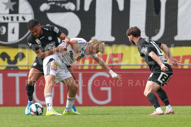 SK Puntigamer Sturm Graz vs TSV Egger Glas Hartberg – Championship Group    | Graz, Austria, 12.Apr.26 - SOCCER - ADMIRAL Bundesliga, SK Puntigamer Sturm Graz vs TSV Egger Glas Hartberg. The image shows Maurice Malone (STU) and Benjamin Markus (Hartberg).    