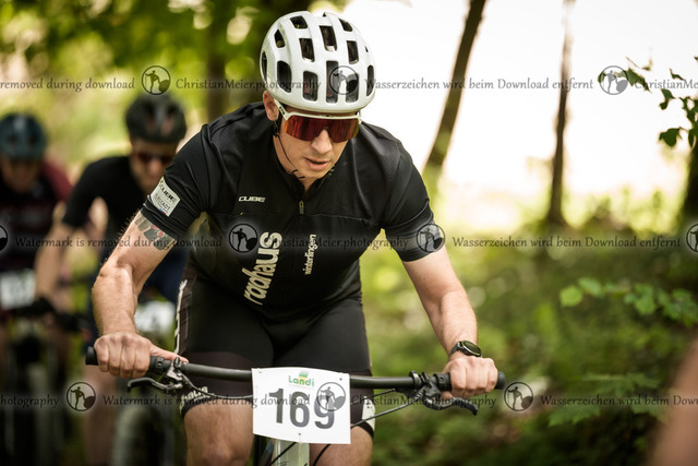 Eierlesen 2026 | Sie wurden bei einem Event oder Sportanlass fotografiert? Hier finden sie ihre Bilder! - Realisiert mit Pictrs.com