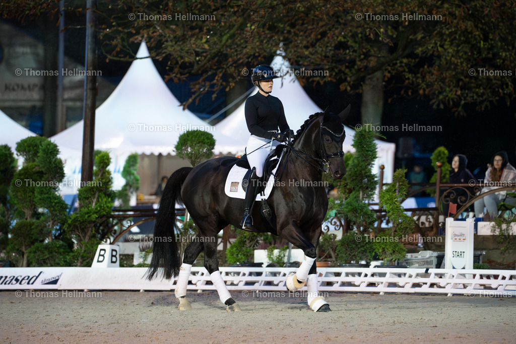OWL.Ch.2024_Show_Katharina Hemmer- | Der professionelle Turnierfotograf ✓ Reitsport Bilder ▷ Shop ✚ günstig & schnell ✚ mit Zugang für Redakteure