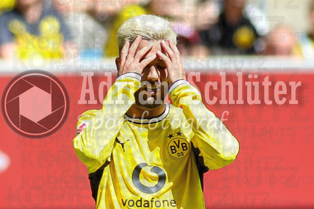 25.07.2026, GER, Fussball, Herren, Testspiel, Saison 2026/2027, Fortuna Düsseldorf - Borussia Dortmund | Yan Couto gestikuliert, Gestik