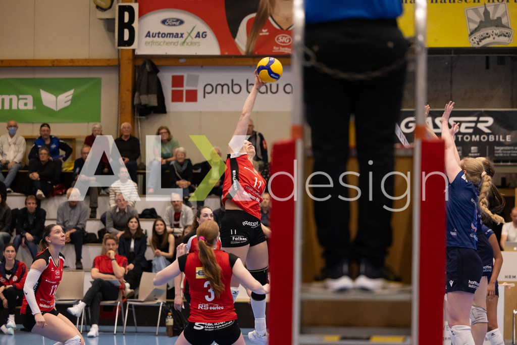 Volleyball I Frauen I Saison 2025-2026 I Volleyball NLA | Women I 1/2 Finals I  VC Kanti Schaffhausen - Sm'Aesch Pfeffingen I 18.03.2026 | 11 Kateřina Holásková (CZ) (VC Kanti Schaffhausen) – Mitte - Realisiert mit Pictrs.com
