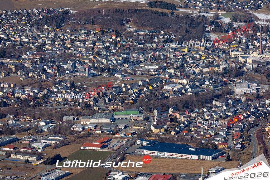 Das Luftbild der Stadt Helmbrechts wurde 2019 vom Flugzeug heraus erstellt (keine Drohne) Aufnahmehöhe ca.400 Meter- hohe Auflösung- beste Druck-Qualität garantiert!