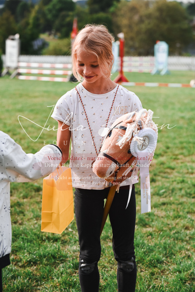 DSC_4792 | Pferde- und Turnierfotografie in Westsachsen. Pferdeportraits, Auftragszeichnungen und intuitive Kunst.
