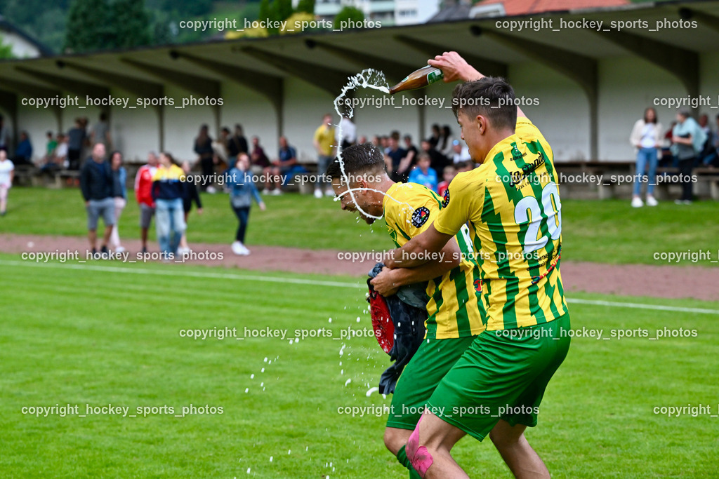 WSG Radenthein vs. St. Michael ob Bleiburg | #14 Rok Baskera WSG Radenthein, #20 Mario Patrick Tarmann WSG Radenthein, Bierdusche, Jubel WSG Radenthein, Relegations Feier, WSG Radenthein vs. St. Michael ob Bleiburg, WSG Radenthein vs. St. Michael ob Bleiburg  am 15.06.2024 in Radenthein (Sportplatz Radenthein), Austria, (Photo by Bernd Stefan)