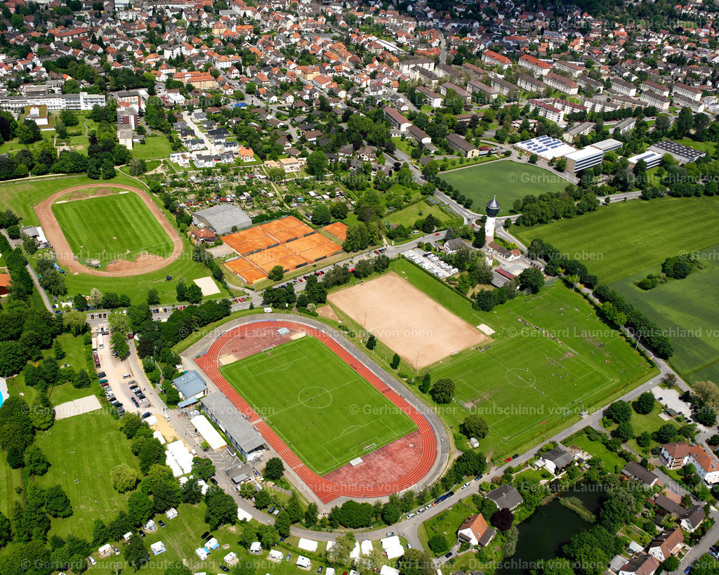 2626368 | KEHL 08.06.2006 Ensemble der Sportplatzanlagen an der Schwimmbadstraße in Kehl im Bundesland Baden-Württemberg, Deutschland. // Ensemble of sports grounds on street Schwimmbadstrasse in Kehl in the state Baden-Wuerttemberg, Germany. Foto: Gerhard Launer