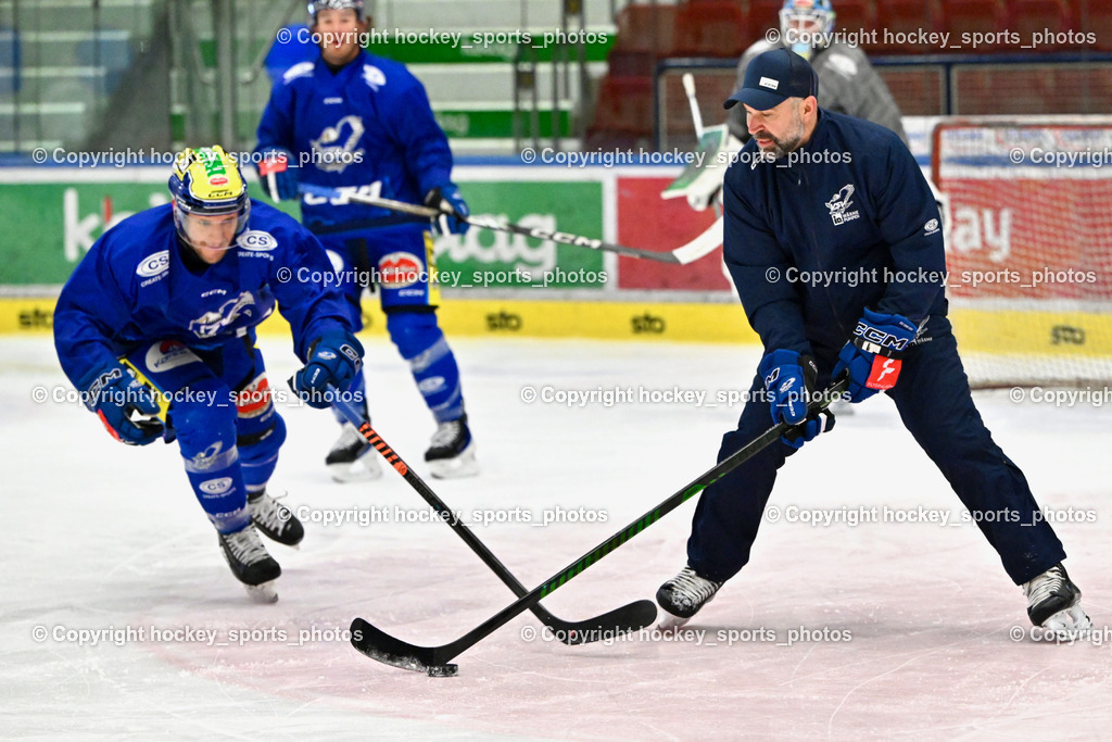 Eistrainig EC VSV mit Headcoach Pierre Allard | #72 John Hughes EC VSV, Eistraining EC VSV mit Headcoach Pierre Allard, 1.Eistraining EC VSV mit Headcoach Pierre Allard am 02.12.2025 in Villach (Stadthalle Villach), Austria, (Photo by Bernd Stefan)