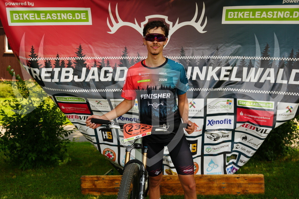 FC605648 | Fotogalerie der Treibjagd im Dunkelwald - Dein MTB Etappenrennen im Erzgebirge - Realisiert mit Pictrs.com