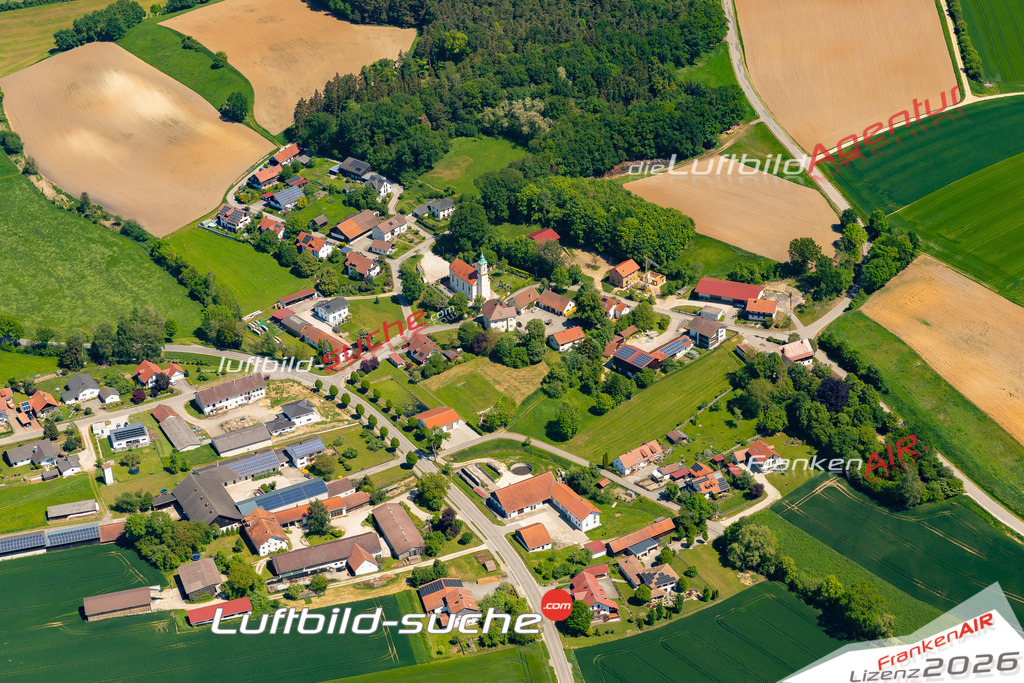 Das Luftbild zeigt : Veitsbuch Weng - Die Luftaufnahme wurde 2024 vom UL-Flugzeug aus erstellt ( keine Drohne ) - Hochauflösende Luftaufnahme - Für grossformatige Ausdrucke geeignet. Die Geschenkidee !Mit Lizenz und Bildrechte bestellbar