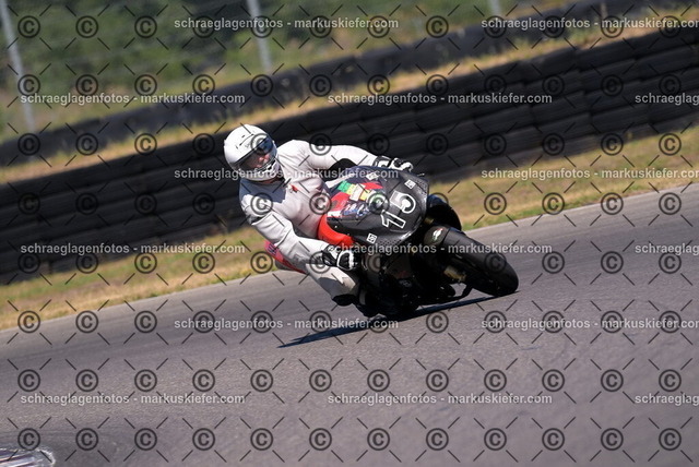 26bt04-2183 | markuskiefer.com - Realisiert mit Pictrs.com