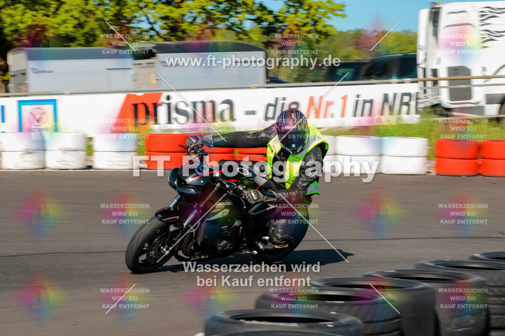 Moto-TeamOBK-21179 | Hier findet Ihr Bilder von Touristenfahrten auf der Nürburgring Nordschleife oder von anderen Veranstaltungen die ich besucht habe. Viel Spass beim Durch Schauen 