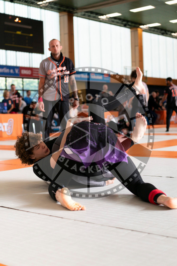 20240915PBB0160 | Athletes compete during the Grappling Industries’ grappling and Brazilian jiu-jitsu competition in Berlin, on September 15, 2024.
