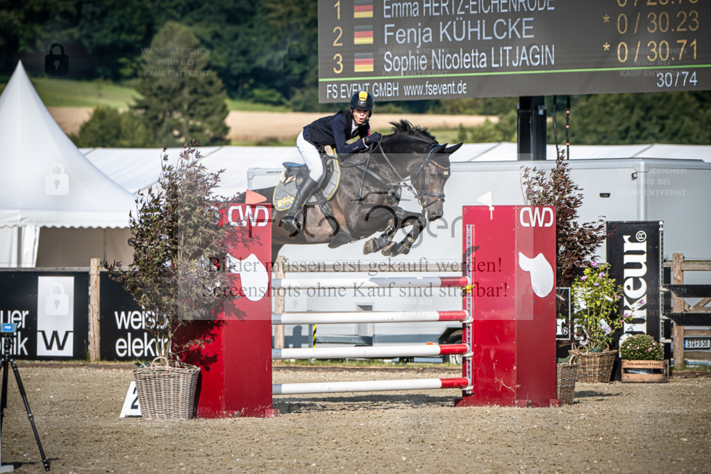 DOS_5134 | Entdecke hochwertige Reitturnierfotos von Foto Oger. Professionell, emotional und authentisch – jetzt Lieblingsmomente im Shop bestellen. - Realisiert mit Pictrs.com