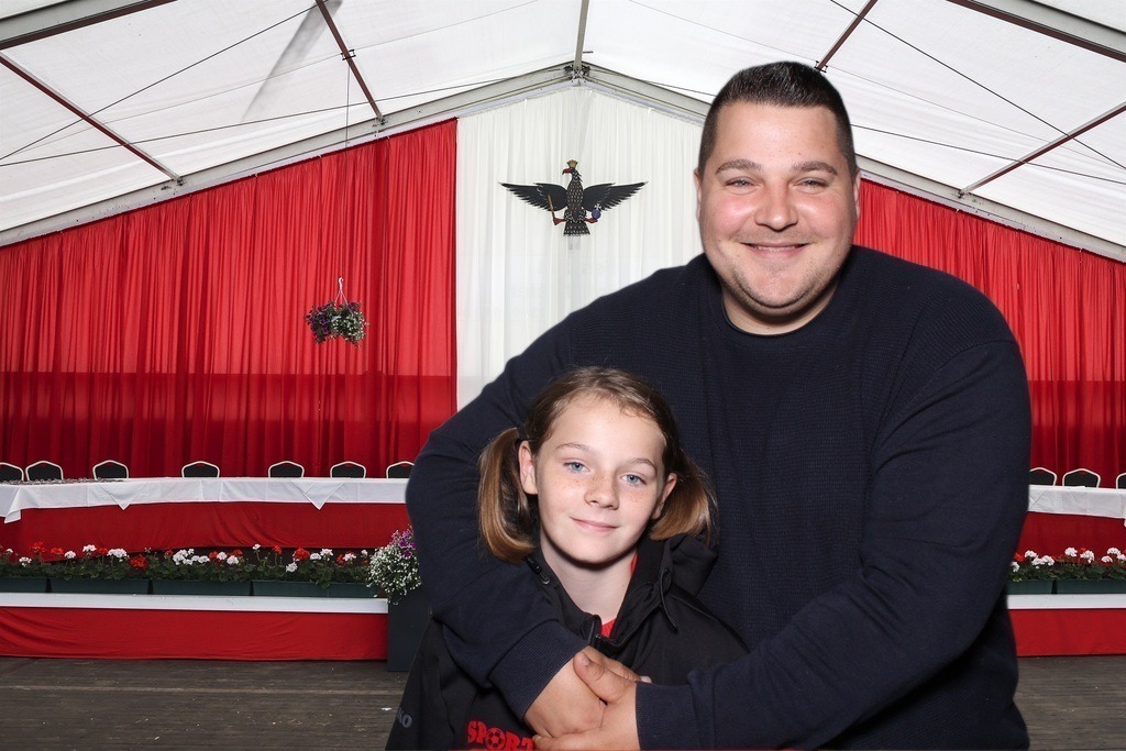 top-top.de 240928-103 | Foto, Video, Fotografie, Videografie, Fotobox, DJ, Discjockey, Musik, Musikbox, Veranstaltung, Photobooth, Amazon, Ebay, Buchtipp, Bestseller, Autor, Verlag, Buch, Wesel, Hamminkeln, NRW, Dinslaken, Rees, Drohne, Hochzeit, Party, Fotobox, Wesel, Fotograf