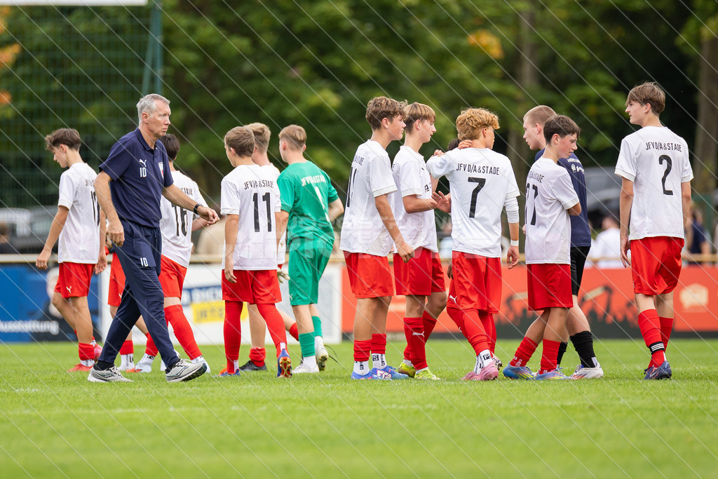 20250920_Picselweb-Fotografie_1R3_2093 | JFV D/A &amp; Stade - VfB Oldenburg0:1 VfB no70:2 VfB no70:3 VfB JFV Eigentor0:4 VfB no70:5 VfB no71:5 JFV no3 Jaric Jimenez-Voss2:5 JFV no9 Janko Sylvester3:5 JFV no16 Damian Elias Mihro Burekovic - Realisiert mit Pictrs.com