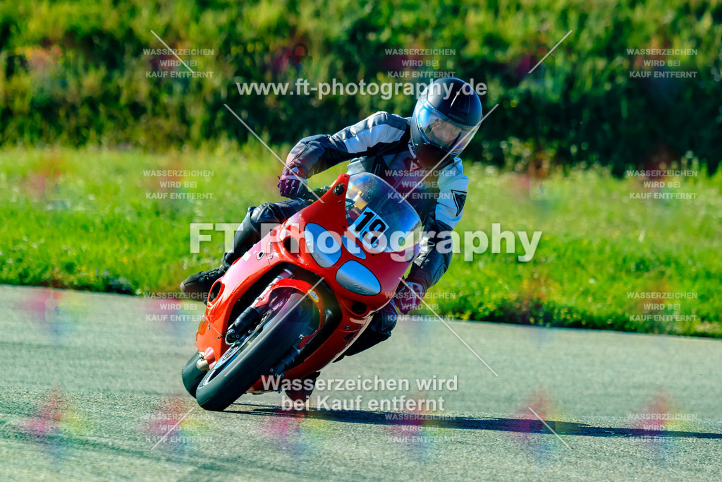 019-1926 | Hier findet Ihr Bilder von Touristenfahrten auf der Nürburgring Nordschleife oder von anderen Veranstaltungen die ich besucht habe. Viel Spass beim Durch Schauen 