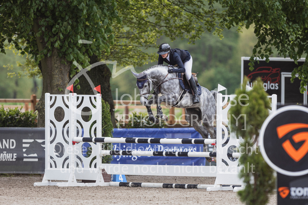250506_Mühlen_SprPf-A2-298 | Deine schönsten Turniermomente als professionelle Fotos! Entdecke hochwertige Pferdesport-Fotografie im Online-Shop. Jetzt Fotos finden & bestellen!