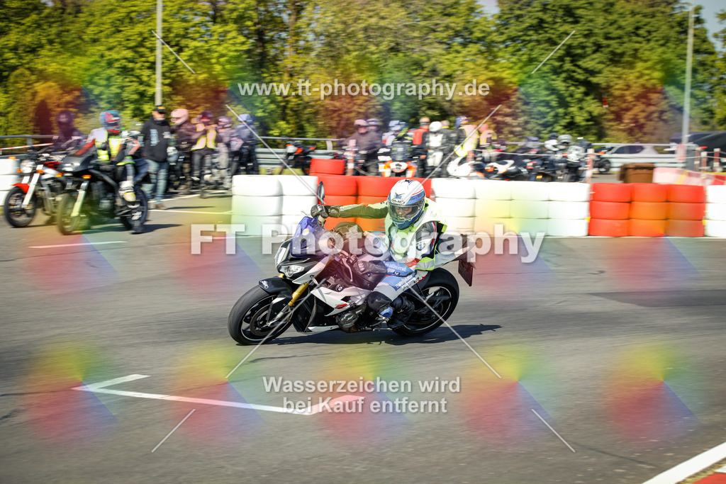 OBK_Mai_Martina_Markus-10299 | Hier findet Ihr Bilder von Touristenfahrten auf der Nürburgring Nordschleife oder von anderen Veranstaltungen die ich besucht habe. Viel Spass beim Durch Schauen 
