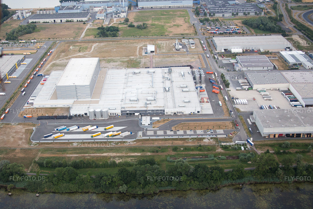 Luftbild: Wörth am Rhein, Industriegebiet Oberwald in Wörth am Rhein im Bundesland Rheinland-Pfalz in Deutschland. Foto: IMG_083762.jpg vom 24.07.2015 durch Werner Riehm/FLY-FOTO.de