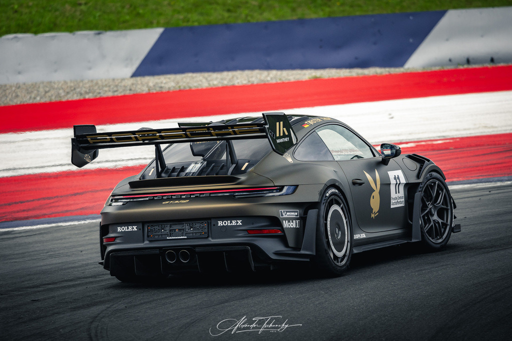 R6PZ2267 _Alexander Tschuncky | Entdecken Sie die faszinierende Welt von Alexander Tschuncky Arts: Kreative Fotografie, atemberaubende Automobilkunst und hochwertiger Bilderdruck. Lassen Sie sich inspirieren! - Realisiert mit Pictrs.com