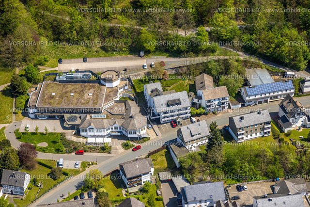 Schmallenberg240505227BadFredeburg | Luftbild, Kurhaus Festhalle am Waldrand, Fredeburg, Schmallenberg, Sauerland, Nordrhein-Westfalen, Deutschland