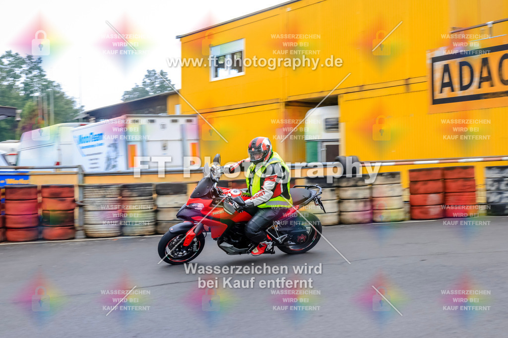 _TCM3143 | Hier findet Ihr Bilder von Touristenfahrten auf der Nürburgring Nordschleife oder von anderen Veranstaltungen die ich besucht habe. Viel Spass beim Durch Schauen 