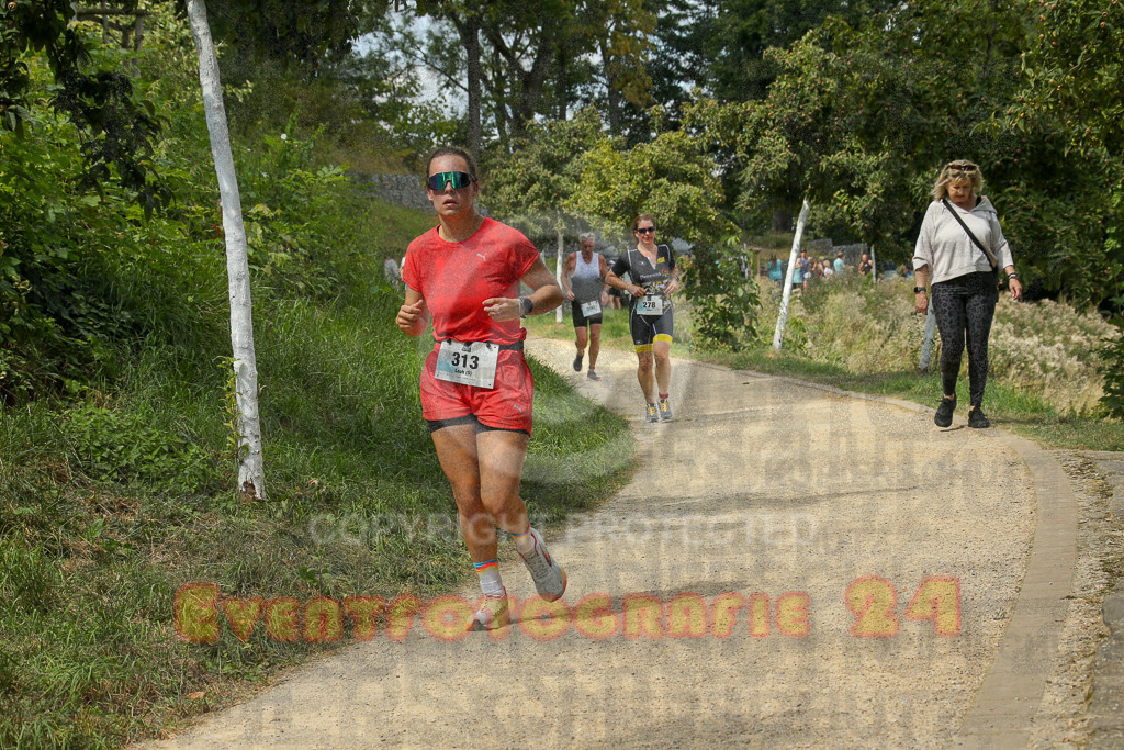 250824_1343_EX1_3361 | Sportfotografie im Rhein-Sieg Kreis, Köln, Bonn, NRW, Rheinland Pfalz, Hessen, etc. Unser Tätigkeitsfeld umfasst den Laufsport vom Volkslauf über den Marathon, Duathlon, Triathon bis zum Ultralauf wie Kölnpfad Ultra oder Schindertrail.