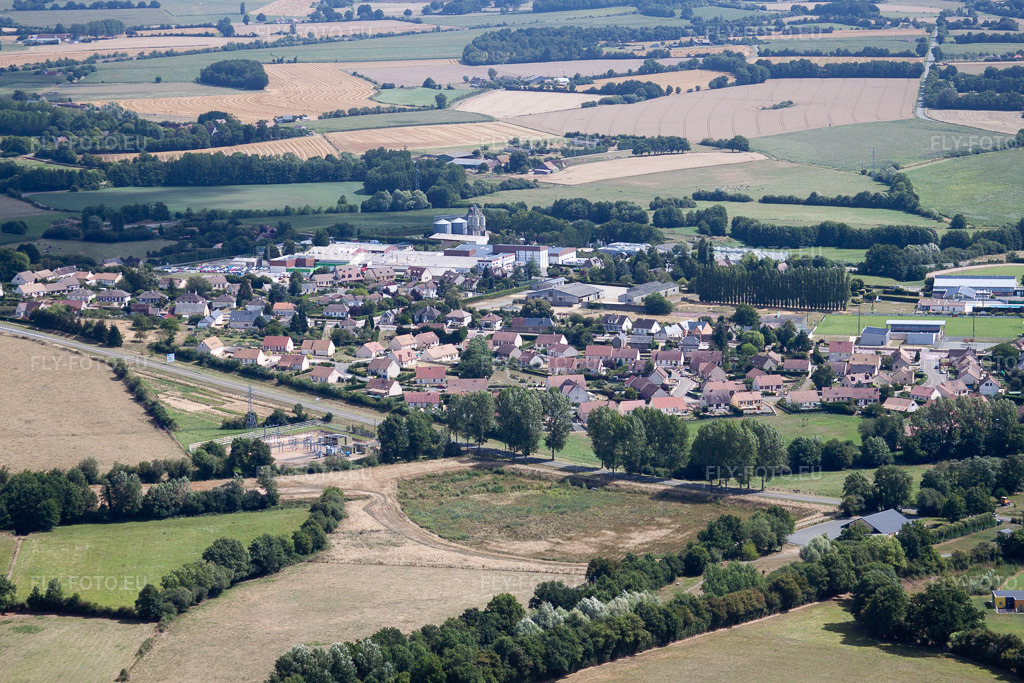Vue aérienne: Vue de la ville à Vibraye dans le département Sarthe, France. Photo: IMG_19989.jpg prise le 30/07/2009 par Werner Riehm/FLY-FOTO.eu – Résolution de l'original: 4752 x 3168 px