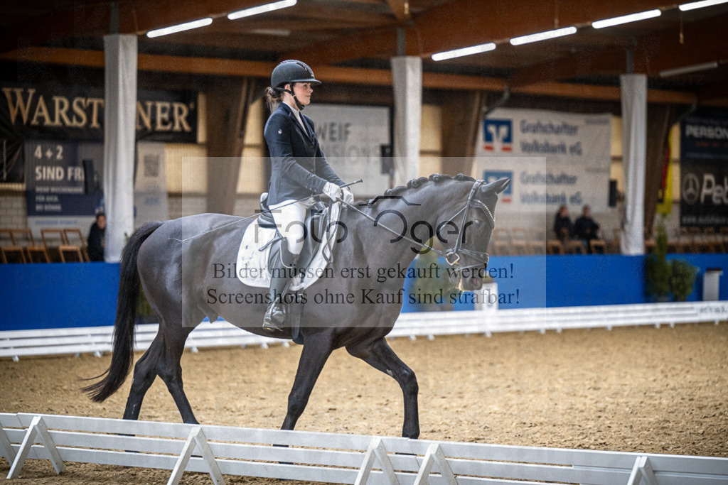 DOS_0274 | Entdecke hochwertige Reitturnierfotos von Foto Oger. Professionell, emotional und authentisch – jetzt Lieblingsmomente im Shop bestellen.Deutschlandweite Turnierfotografie. - Realisiert mit Pictrs.com
