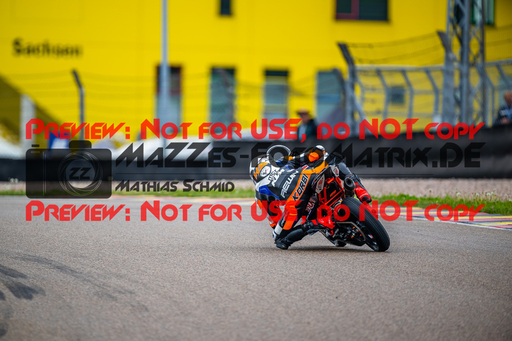 MaZZes_FotoMatrix_240505_6007705_9678 | SSP300