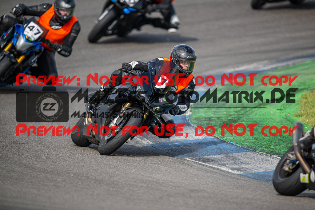 MaZZes_FotoMatrix_240701_6007705_1119 | INST