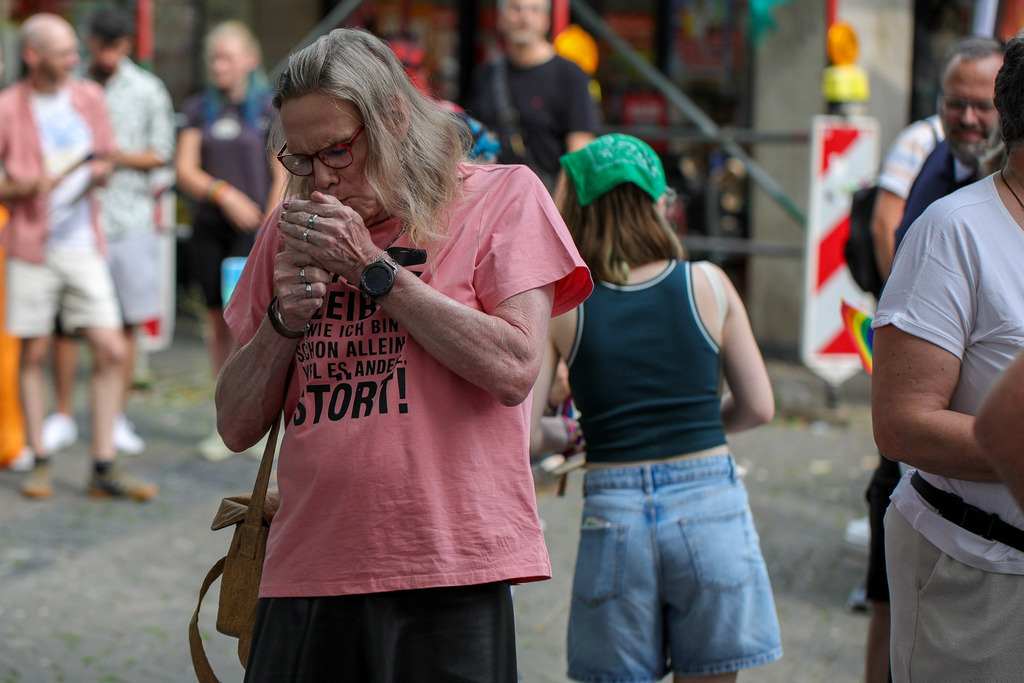 CSD_Moers_190725_019 | Bildergalerie von Sport-Ereignissen aber auch von weiteren spannenden Dingen - nicht nur vom Niederrhein. In Anlehnung an den bekannten Spruch von Hanns Dieter Hüsch heißt das Motto: "Niederrhein ist überall".  - Realisiert mit Pictrs.com