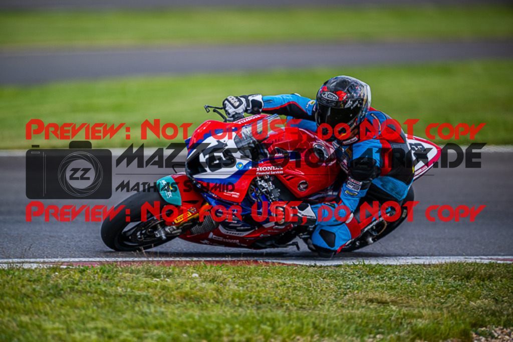 MaZZes_FotoMatrix_220506_91566 | Fotograf Mathias Schmid
Sportfotograf,
Eventfotograf,
Hochzeitsfotograf,
Portraitfotograf