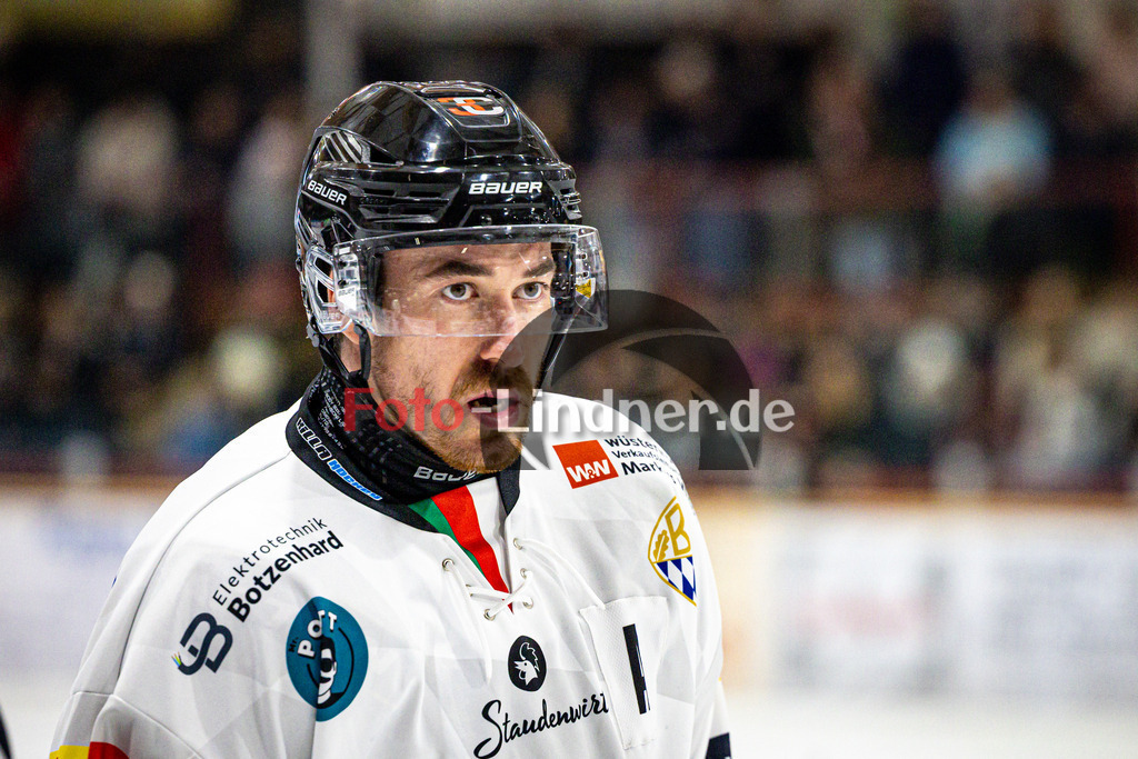 Peißenberg MINERS gegen HC Landsberg RIVER KINGS | Eishockey Bayernliga 2025/26 Vorrunde 4. Spieltag, Peißenberg MINERS gegen HC Landsberg RIVER KINGS, 20251024,Forian REICHENEDER (RIVERKINGS 72) Portrait, Freisteller,2025-10-24 in Peißenberg (flatbuy Arena Peißenberg), Forian REICHENEDER (RIVERKINGS 72)Copyright: WolfgangxLindner www.foto-lindner.de