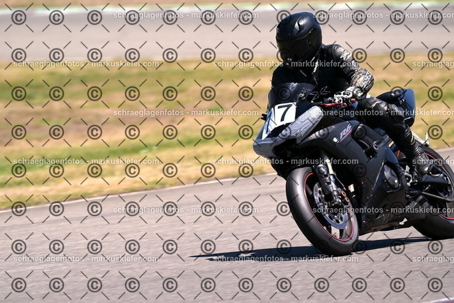 26bt04-1294 | markuskiefer.com - Realisiert mit Pictrs.com