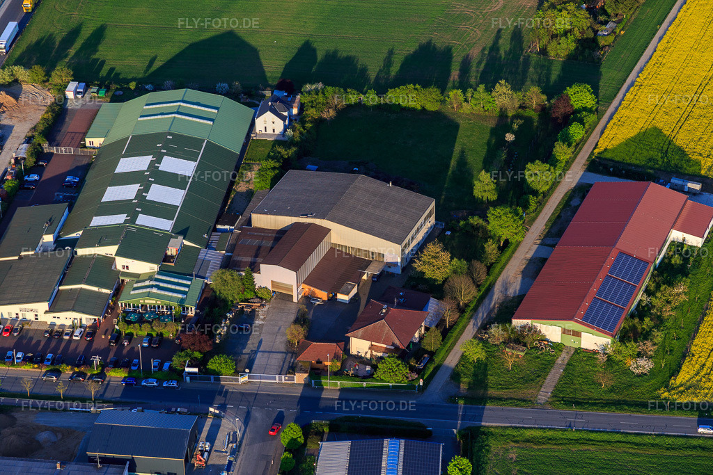 Luftbild: Gewerbegebiet Odenwalring mit Tennishalle SKG Stockstadt in Stockstadt am Rhein im Bundesland Hessen in Deutschland. Foto: IMG_077680.jpg vom 23.04.2015 durch Werner Riehm/FLY-FOTO.deSKG-STOCKSTADT-TENNIS.EBUSY.DE