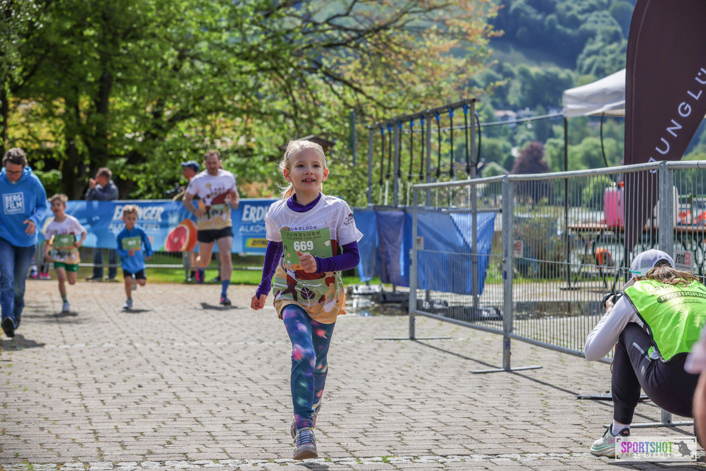 007A2602 | Schliersee Lauf 2026 #flowmotion #schlierseelauf #junglückschlierseelauf #schliersee #halbmarathon @junglueck #sportshot_your_pictrs #yourpictrs #canondeutschland #canonsportphotography