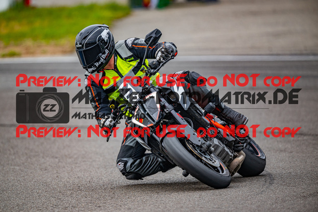 MaZZes_FotoMatrix_240702_6007705_6935 | ROT