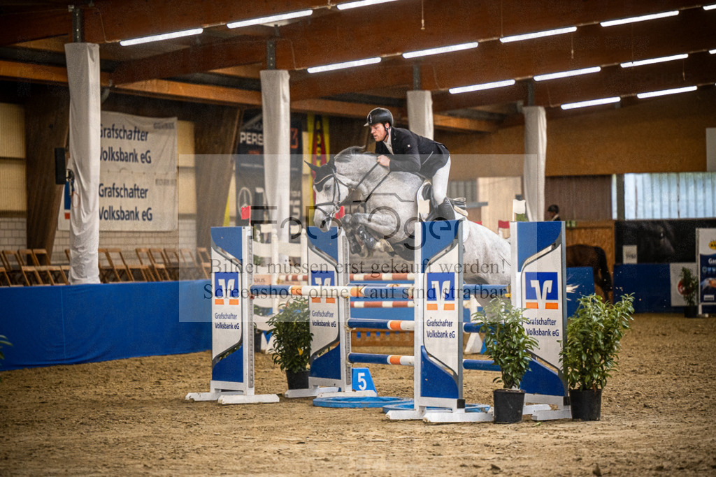 DOS_3821 | Entdecke hochwertige Reitturnierfotos von Foto Oger. Professionell, emotional und authentisch – jetzt Lieblingsmomente im Shop bestellen.Deutschlandweite Turnierfotografie. - Realisiert mit Pictrs.com