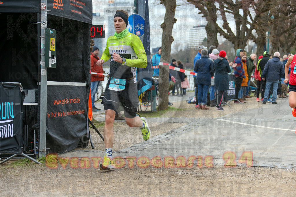 231231_1153_EX1_4397 | Sportfotografie im Rhein-Sieg Kreis, Köln, Bonn, NRW, Rheinland Pfalz, Hessen, etc. Unser Tätigkeitsfeld umfasst den Laufsport vom Volkslauf über den Marathon, Duathlon, Triathon bis zum Ultralauf wie Kölnpfad Ultra oder Schindertrail.