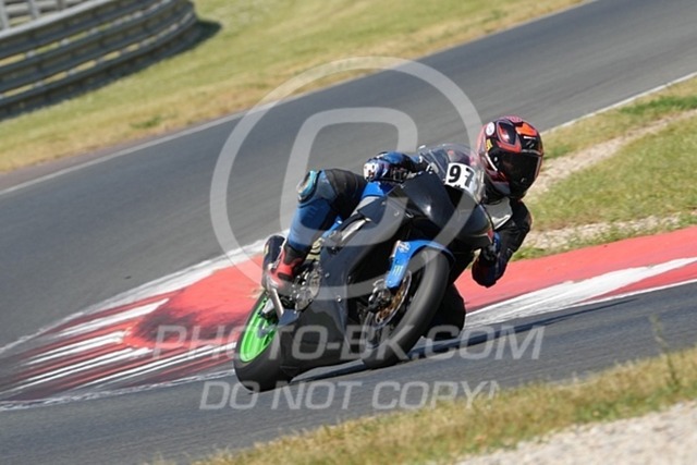 2024_05_16_PBK_15905 | Sportfotografie; SlowMotion; Video; Rennstrecke; Hafeneger; Speer; Racing; RSE; BMW; CBO; Trackday; Motorsportarena; Hockenheimring; Brno; Most; Barcelona; Valencia