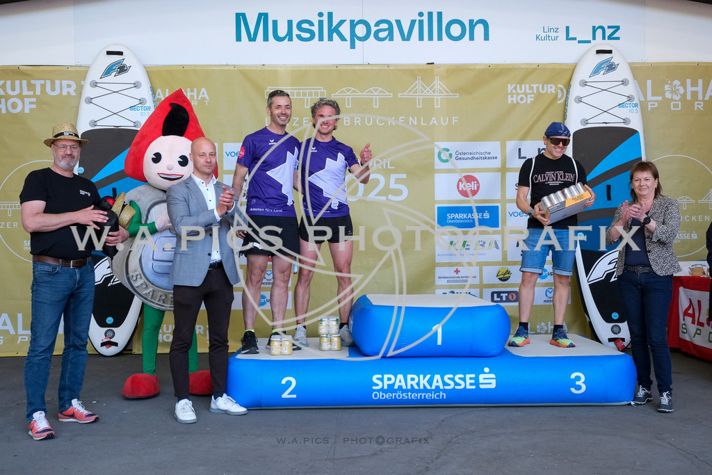 ..... | LINZ,AUSTRIA,27.April 24, Int. 3 Brückenlauf Linz  , Image shows: Photo: WAPICS / Michael ring