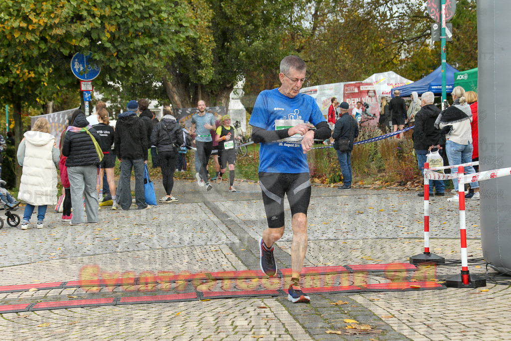 241020_1118_EX1_1872 | Sportfotografie im Rhein-Sieg Kreis, Köln, Bonn, NRW, Rheinland Pfalz, Hessen, etc. Unser Tätigkeitsfeld umfasst den Laufsport vom Volkslauf über den Marathon, Duathlon, Triathon bis zum Ultralauf wie Kölnpfad Ultra oder Schindertrail.