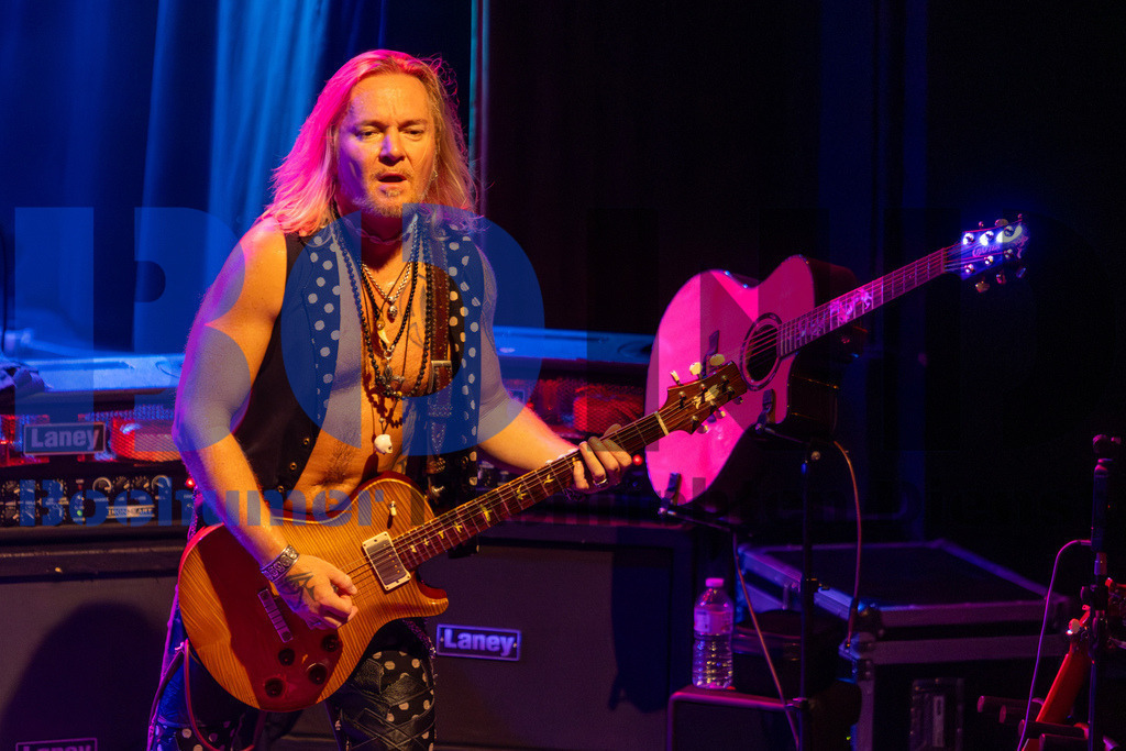 SES_DIODOR20250912-77 | bond - Realisiert mit Pictrs.com