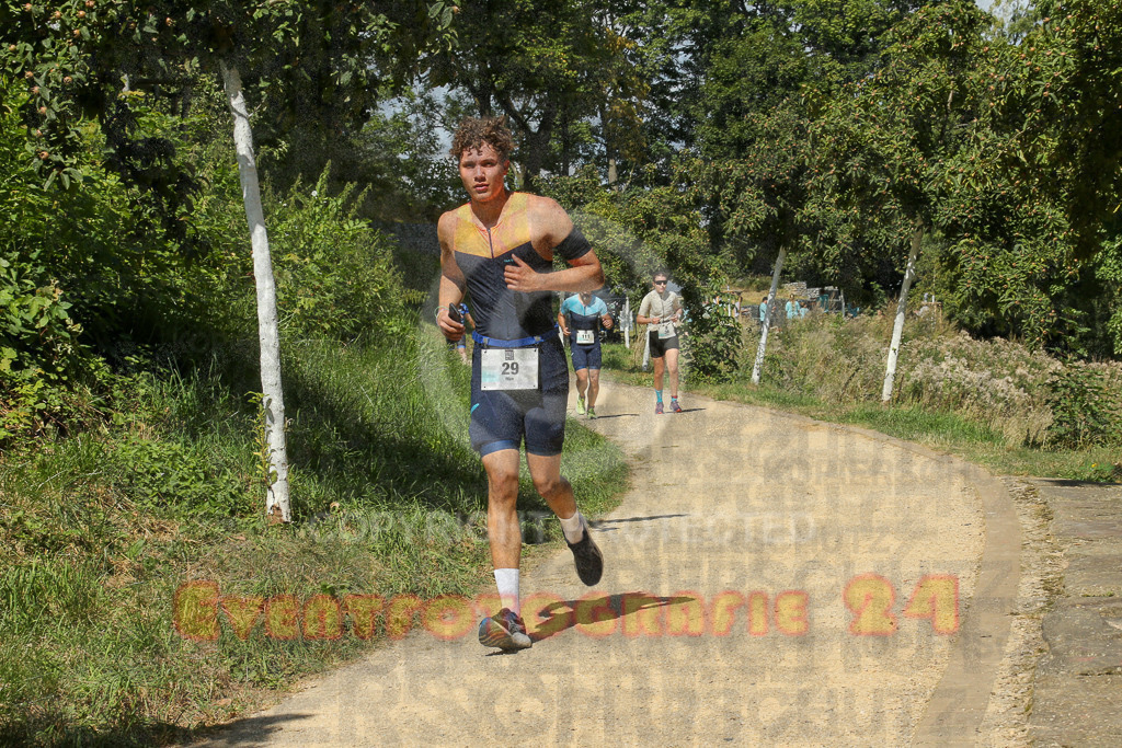 250824_1231_EX1_9603 | Sportfotografie im Rhein-Sieg Kreis, Köln, Bonn, NRW, Rheinland Pfalz, Hessen, etc. Unser Tätigkeitsfeld umfasst den Laufsport vom Volkslauf über den Marathon, Duathlon, Triathon bis zum Ultralauf wie Kölnpfad Ultra oder Schindertrail.