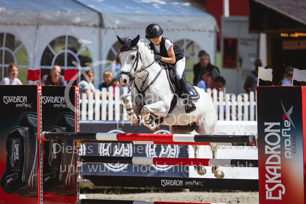 240711_BHO_L-Stil-1-493 | Deine schönsten Turniermomente als professionelle Fotos! Entdecke hochwertige Pferdesport-Fotografie im Online-Shop. Jetzt Fotos finden & bestellen!