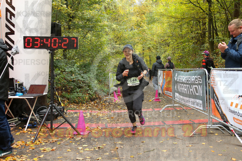 251026_1342_EX1_3886 | Sportfotografie im Rhein-Sieg Kreis, Köln, Bonn, NRW, Rheinland Pfalz, Hessen, etc. Unser Tätigkeitsfeld umfasst den Laufsport vom Volkslauf über den Marathon, Duathlon, Triathon bis zum Ultralauf wie Kölnpfad Ultra oder Schindertrail.
