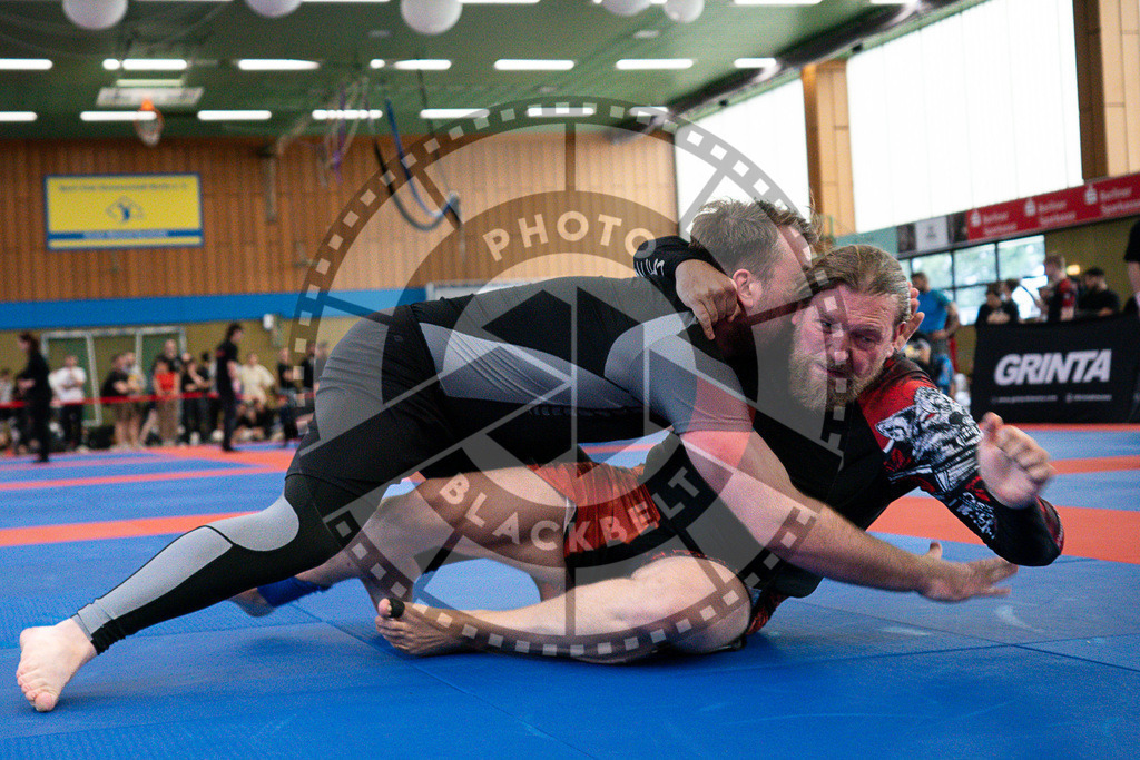 20250510PBB2818 | Athletes compete during the JJLG Berlin Open Jiu-Jitsu Championship on May 10, 2025 in Berlin, Germany. © Chiara Dazi / photoblackbelt