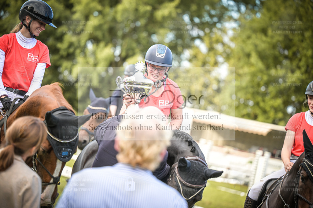 DOS_0094 | Entdecke hochwertige Reitturnierfotos von Foto Oger. Professionell, emotional und authentisch – jetzt Lieblingsmomente im Shop bestellen. - Realisiert mit Pictrs.com